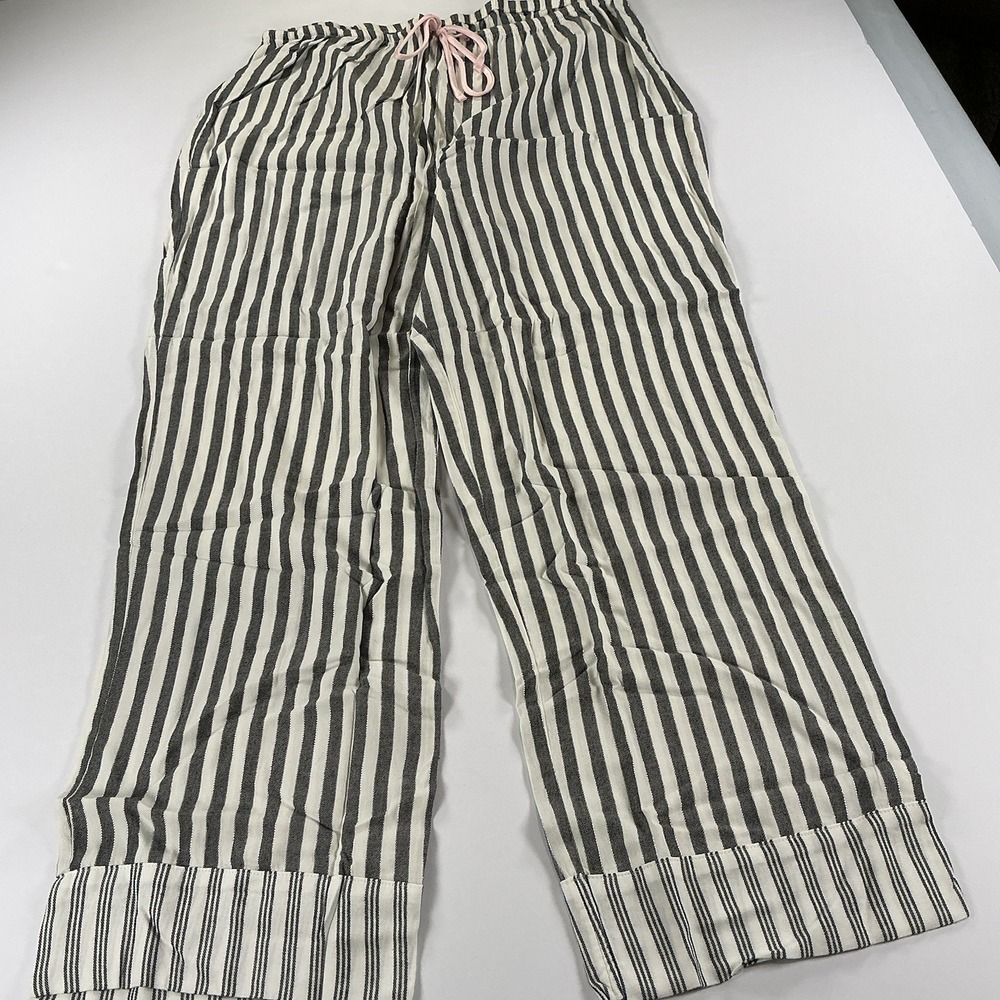 Victoria's Secret Women's Pajama Top Pants Striped Metallic Silver Large Short - Picture 16 of 16